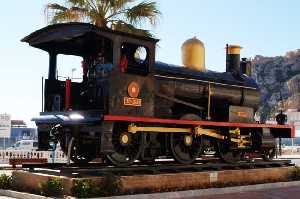 Monumento al Ferrocarril en �guilas