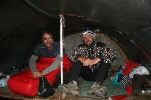 Reposando despus de ascender el Damavand. 5.610 m. Irn, septiembre de 2008 