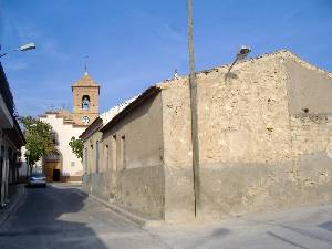 Al fondo, la Iglesia de Zeneta 