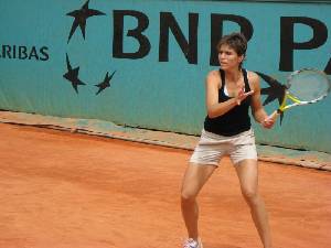 M� Jos� Mart�nez entrena en Roland Garros en 2008 
