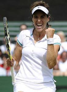M� Jos� Mart�nez celebra un punto en Wimbledon 2008 [M� Jos� Mart�nez]