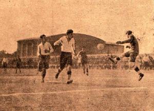 Uno de los �ltimos partidos disputados por el Cartagena F.C. en el campo de la Plaza de Espa�a (abril de 1925)