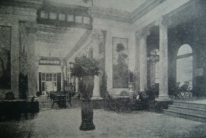 Patio central del Casino