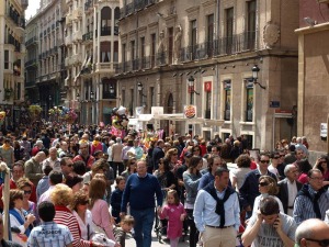 Pasacalles  y traca de fuegos artificiales 