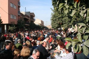 Ambiente festivo en Patio [Cuadrillas-Patio]