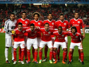 Javi Garca, en el equipo titular del Benfica que se enfrent al Otelul rumano en Liga de Campeones en la temporada 2011-2012