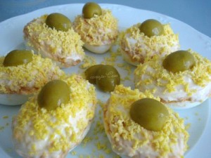 Huevos Rellenos