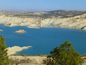 Una bonita isla en el embalse.  