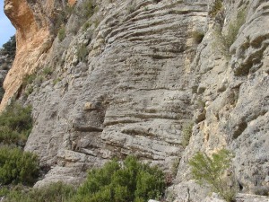 Detalle de estratificaciones cruzadas en las paredes de la cabecera de Hondares.  