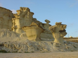 La Ciudad Encantada de Bolnuevo es una de las geoformas ms importantes de la regin. 