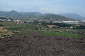 Panormica de los dos cerros volcnicos de la Viuda. Al fondo las sierra calizas  dolomticas de Cartagena