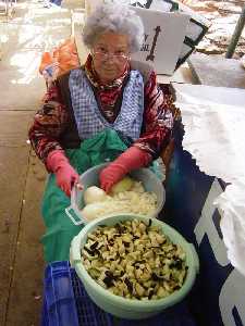 Cebolla y Berenjena para el Pisto Murciano - Barraca de la Pea Huertana El Tablacho - Bando de la Huerta - Fiestas de Primavera 2004