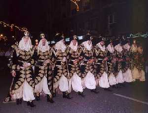 Fila de Hombres de Abenniyad 