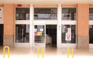 Fachada del centro cultural [Abar�n_Centro cultural La Plaza] 