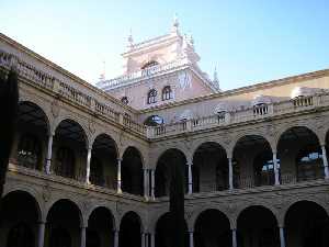 Vista del Claustro [Iglesia Y Convento De La Merced]