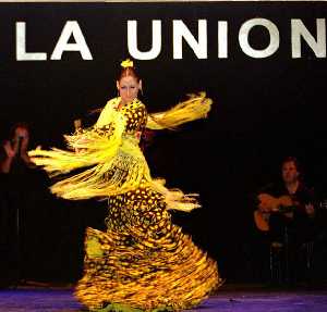 �ngeles Gabald�n en el Cante de las Minas 
