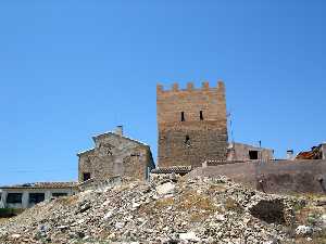 Torre Contempornea y Alrededores 