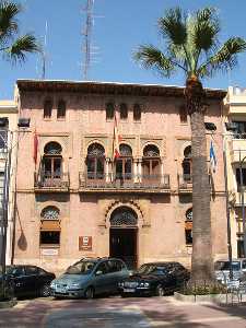 Casa Consistorial de �guilas (siglo XIX) 