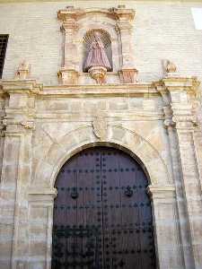 Portada de la Iglesia