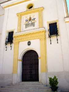 Puerta de Acceso a la Iglesia 