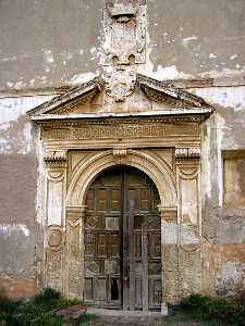 Portada de Acceso a la Iglesia