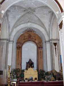 Altar con la Imagen de la Piedad 