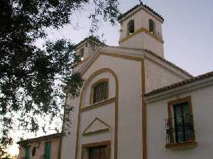 Vista Superior de la Fachada [Ermita de Campo Lpez]