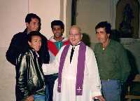 Don Jos� con los inmigrantes 