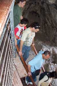 BAJANDO A LA CUEVA