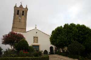 Fachada de la Iglesia [Cuevas de Reyll]