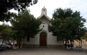 Vista general de la ermita del Llano (Molina) 