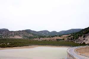 Embalse del Pantano de Valdeinfierno [Culebrina]