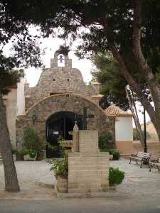 La ermita del Pasico vista desde la pinada