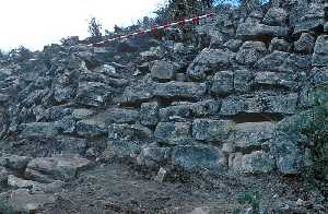 Muralla del poblado de Molinicos (Moratalla)