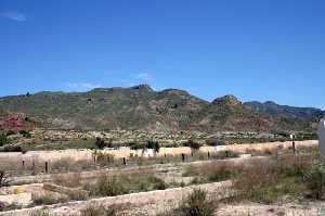 Zona de entrenamiento militar en desuso en carraclaca