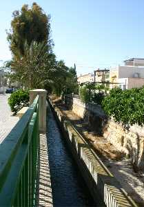 Canal de riego