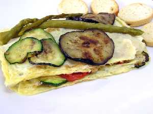 Milhojas de tortilla con verduras  