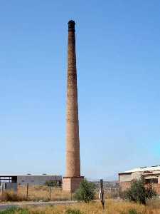 Chimenea de la fabrica de Cermicas La Merche