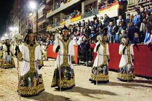 Estilo Romnico mayordomo de la virgen de la Amargura