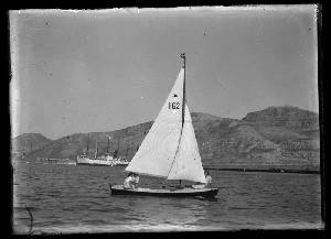 Velero regateando en �guilas
