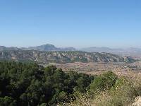 Vista de las facies Keuper del diapiro de la Rosa desde la sierra del Carche