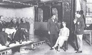 Fernando D�az de Mendoza y Mar�a Guerrero observan desde la cabina un ensayo en el que intervienen sus dos hijos 