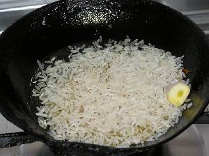 Rehogando el arroz 