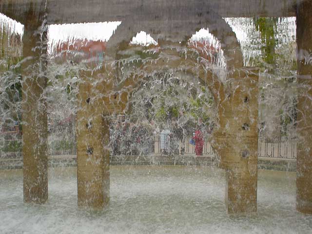 Fuente en el jardn del Salitre