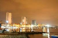 Vista nocturna de Santiago de la Ribera